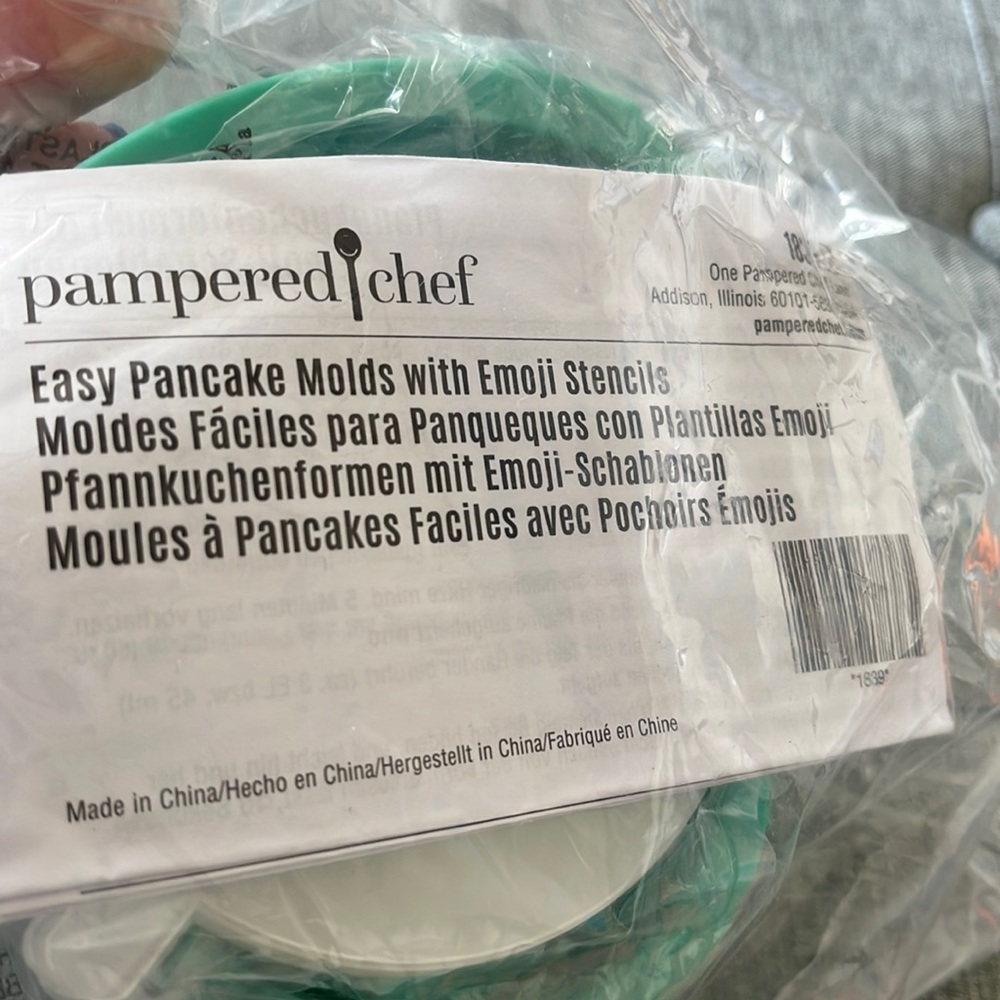 Pampered Chef Pancake Molds with Emoji Stencils